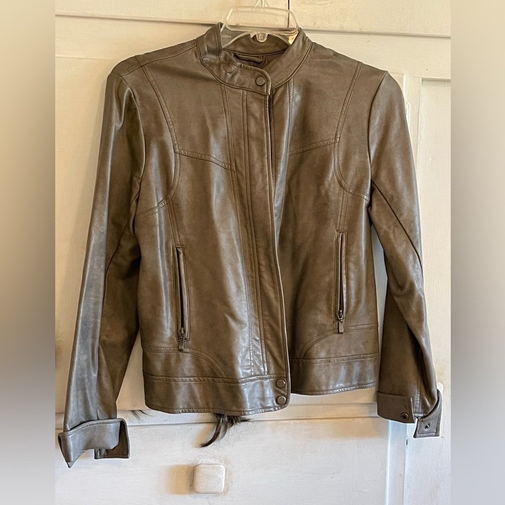 Women’s leather jacket size large